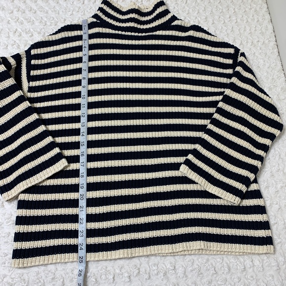 Demylee  Olyvia Stripe Turtleneck Chunky Sweater in Navy/Neutral Sz S - Picture 9 of 9